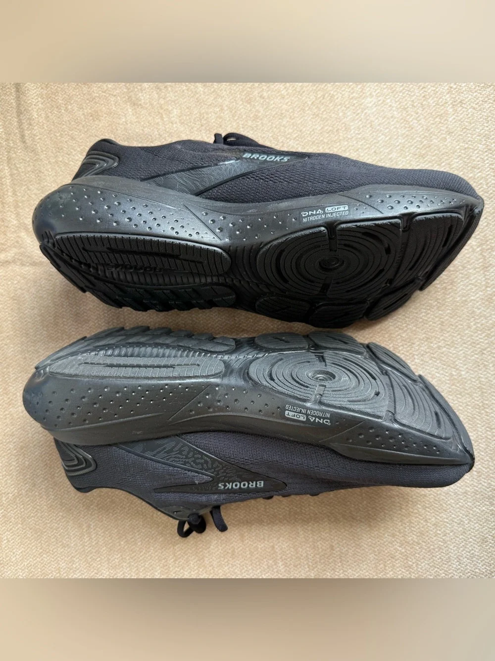 Brooks Glycerin 21 Triple Black 110419 1D
020 Medium Men's Size 9.5 New - Picture 4 of 8